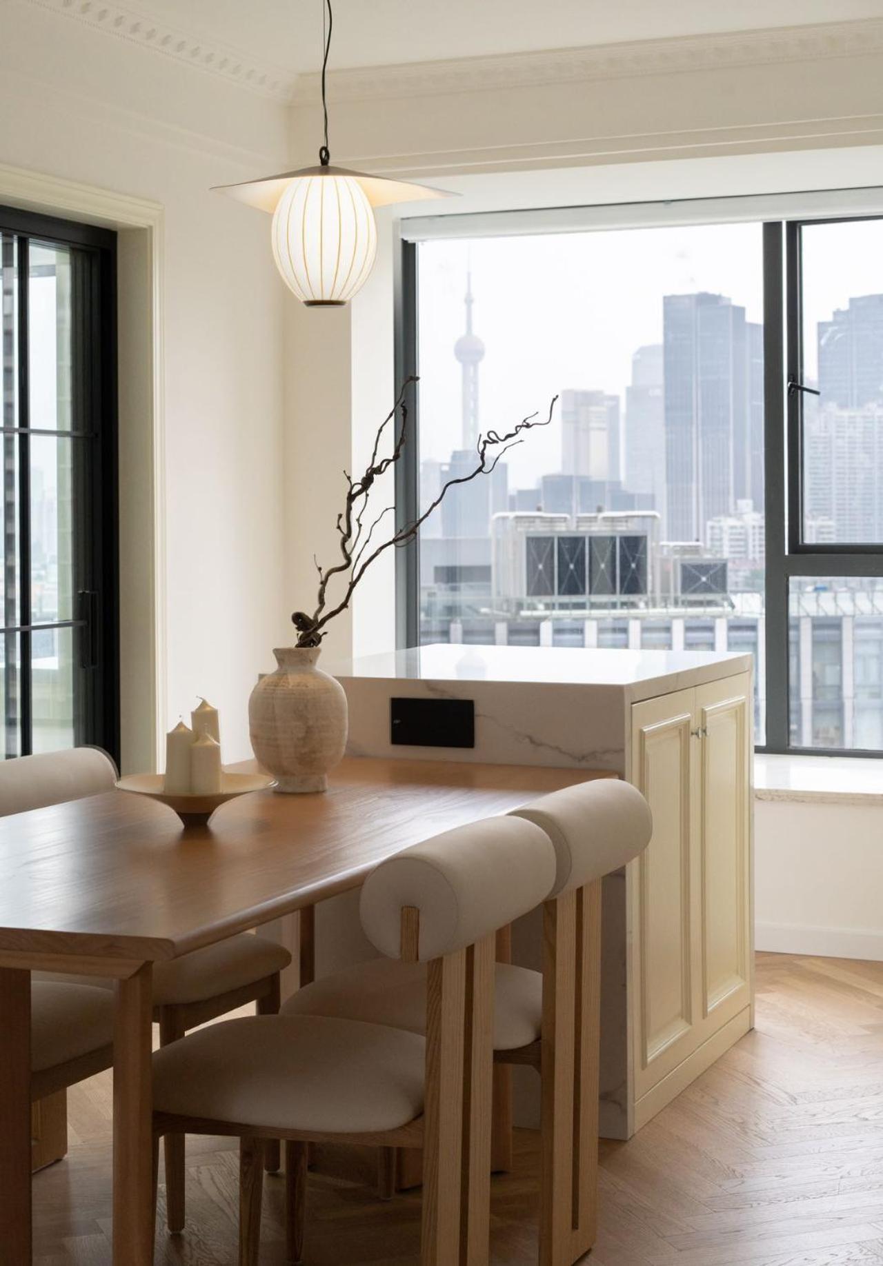 Eastern Hub - Bund Branch 3-bedroom Near Yuyuan Garden, Nanjing Road With Tower Views, Near Subway