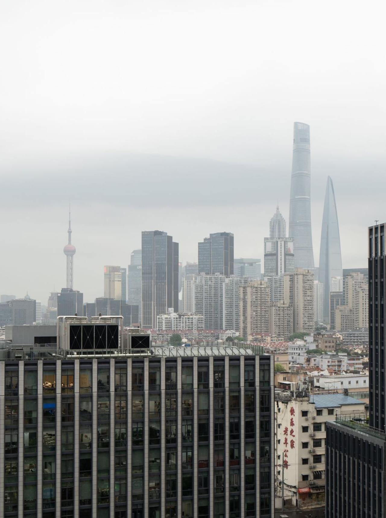 Eastern Hub - Bund Branch 3-bedroom Near Yuyuan Garden, Nanjing Road With Tower Views, Near Subway Apartment *