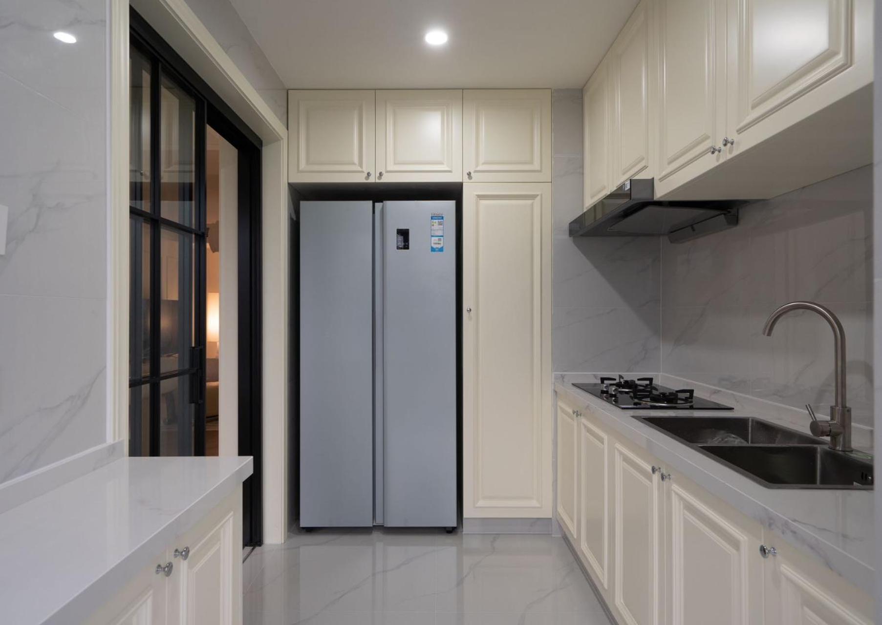 Eastern Hub - Bund Branch 3-bedroom Near Yuyuan Garden, Nanjing Road With Tower Views, Near Subway Shanghai