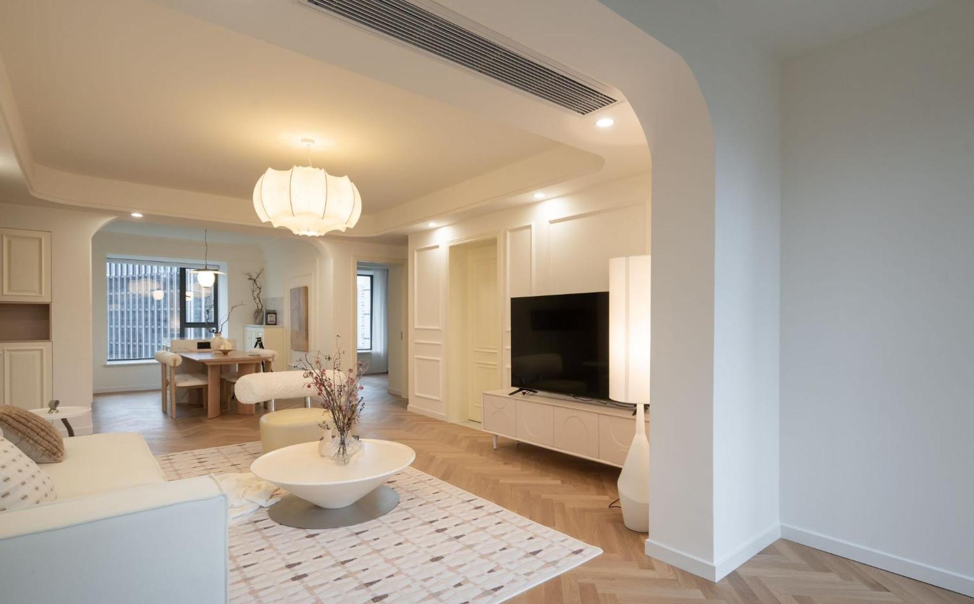 Eastern Hub - Bund Branch 3-bedroom Near Yuyuan Garden, Nanjing Road With Tower Views, Near Subway *