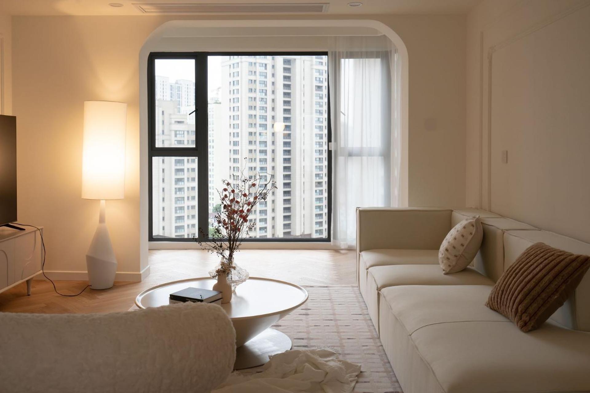 Eastern Hub - Bund Branch 3-bedroom Near Yuyuan Garden, Nanjing Road With Tower Views, Near Subway Shanghai