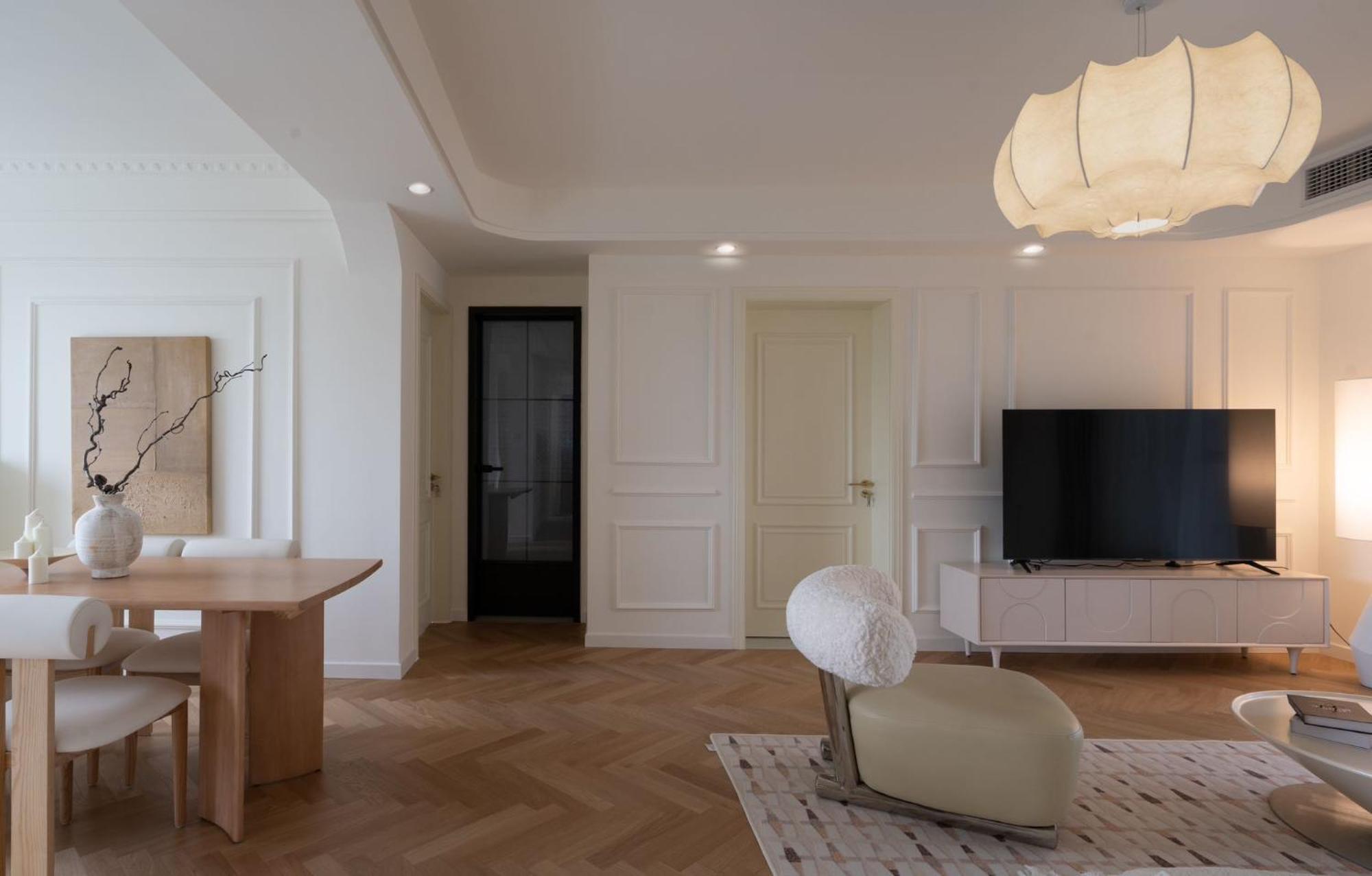 Eastern Hub - Bund Branch 3-bedroom Near Yuyuan Garden, Nanjing Road With Tower Views, Near Subway * Shanghai