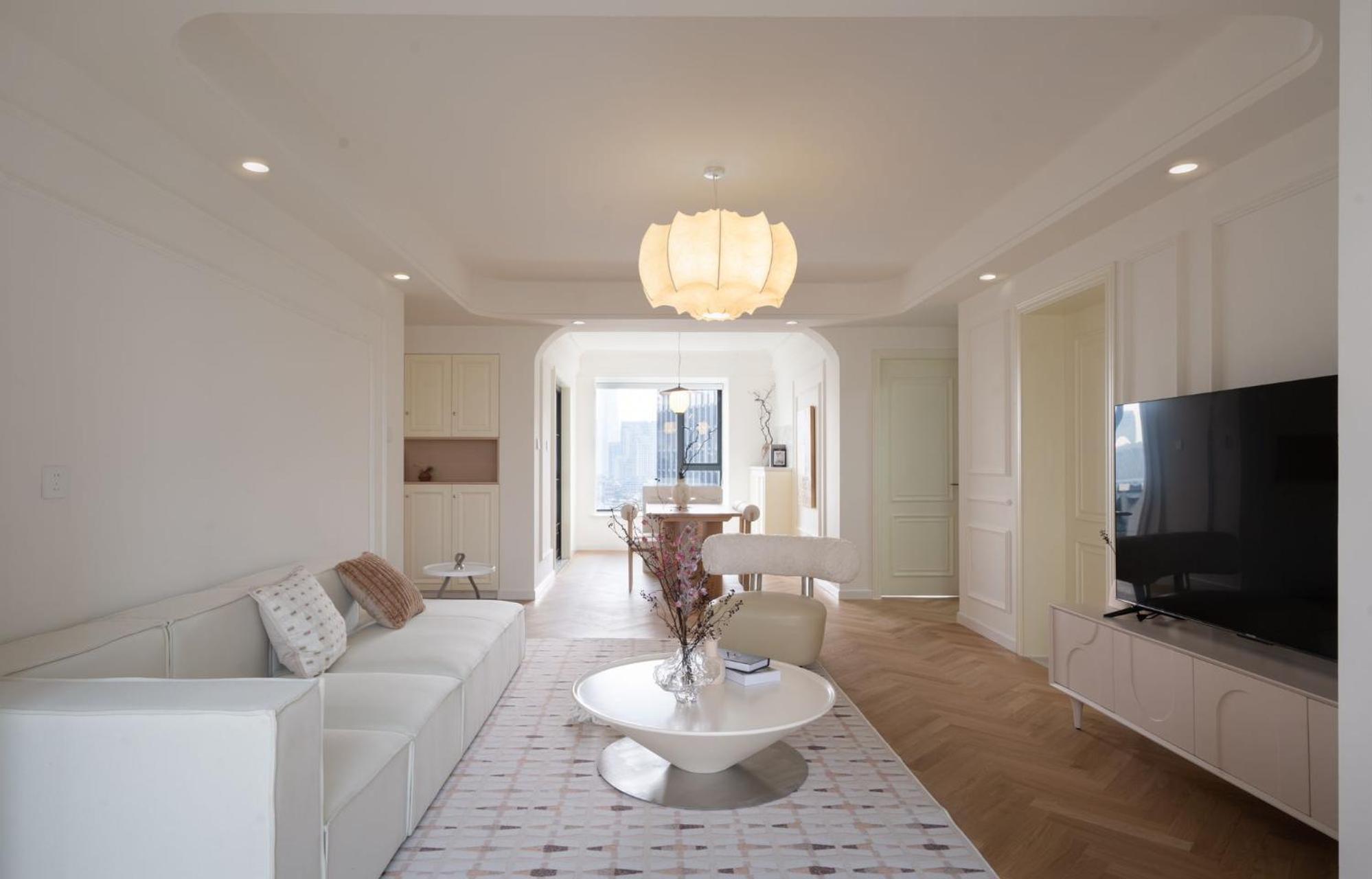 Eastern Hub - Bund Branch 3-bedroom Near Yuyuan Garden, Nanjing Road With Tower Views, Near Subway