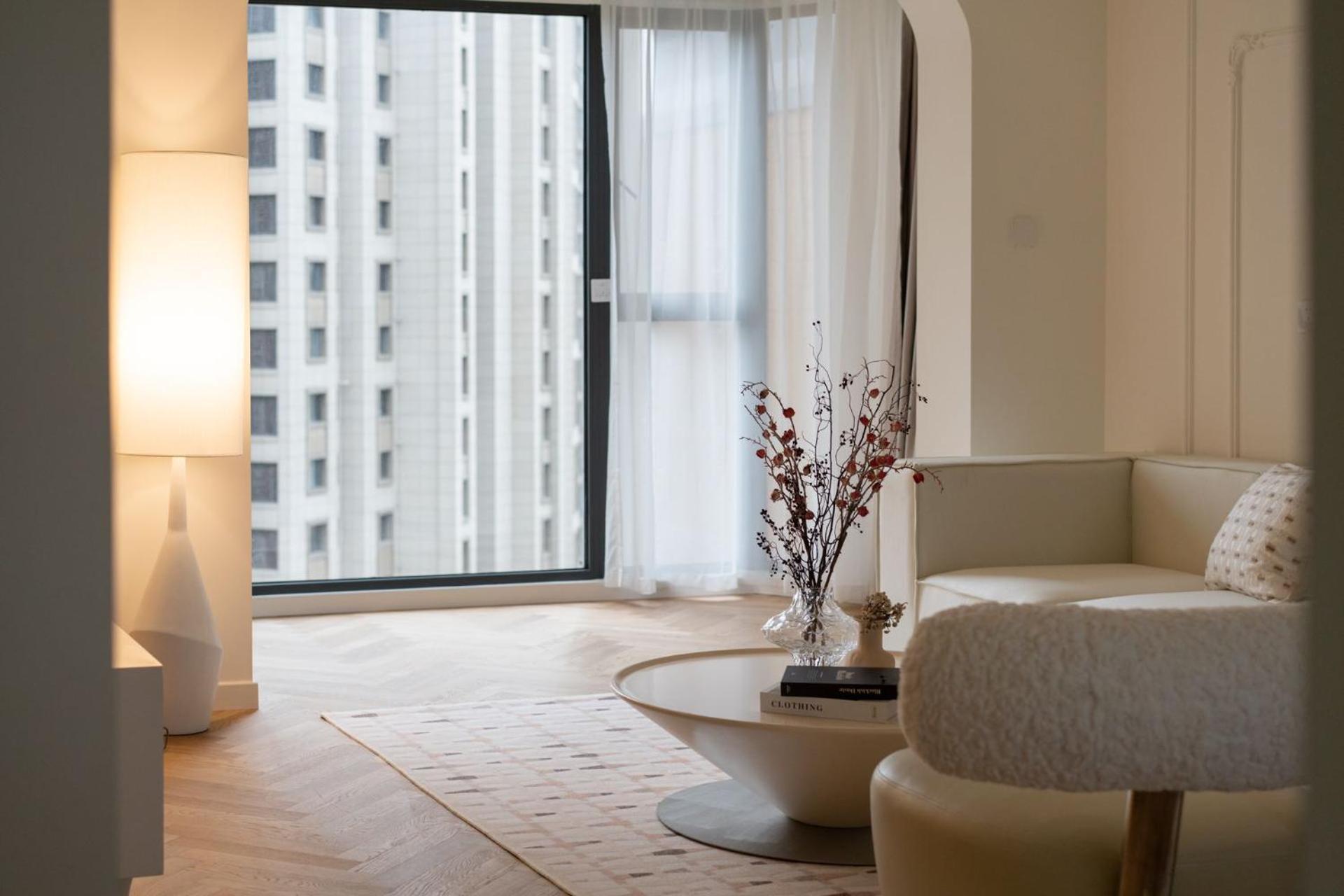 Eastern Hub - Bund Branch 3-bedroom Near Yuyuan Garden, Nanjing Road With Tower Views, Near Subway Apartment *