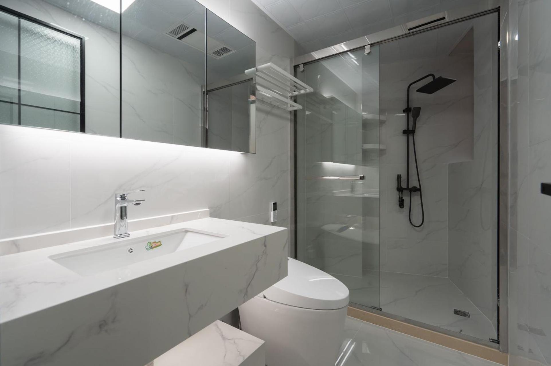 Apartment Eastern Hub - Bund Branch 3-bedroom Near Yuyuan Garden, Nanjing Road With Tower Views, Near Subway *