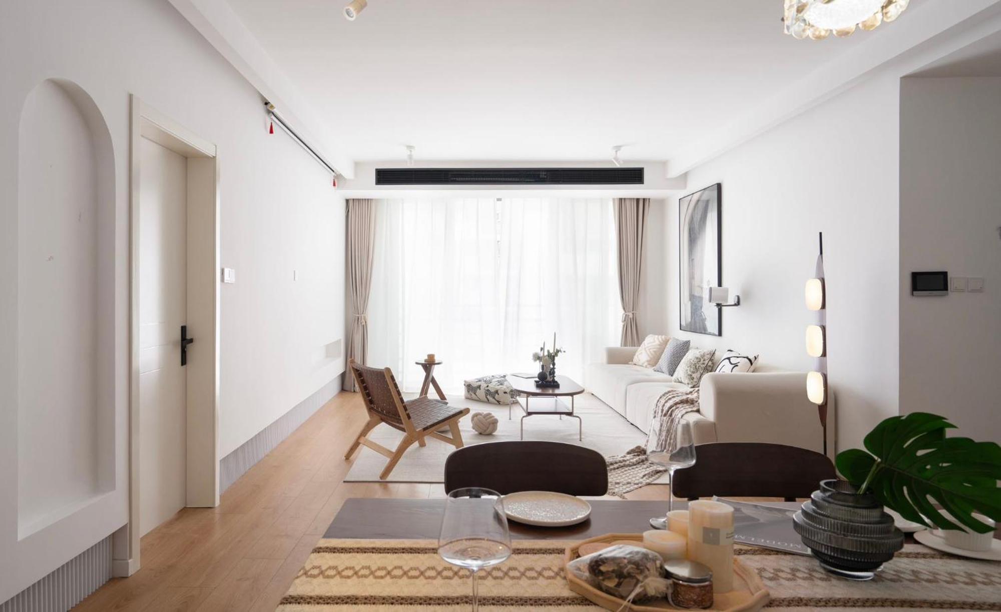 Apartment Eastern Hub - Bund Branch 3-bedroom Near Yuyuan Garden, Nanjing Road With Tower Views, Near Subway