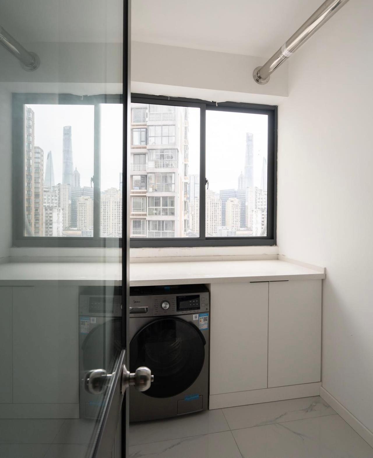 Eastern Hub - Bund Branch 3-bedroom Near Yuyuan Garden, Nanjing Road With Tower Views, Near Subway Shanghai